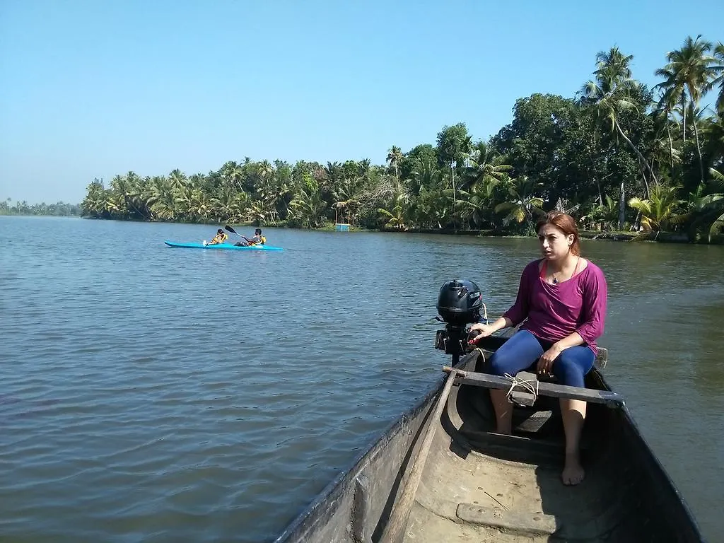 Top-Yard Heritage Alappuzha Homestay